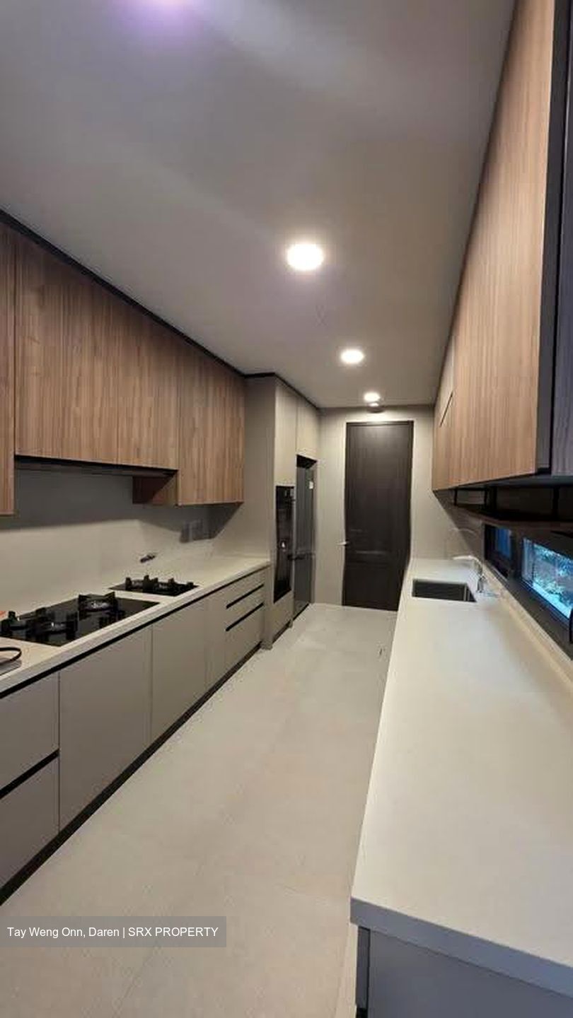 Greenbank Park (D21), Semi-Detached #639988301